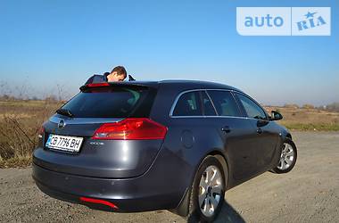 Універсал Opel Insignia 2011 в 