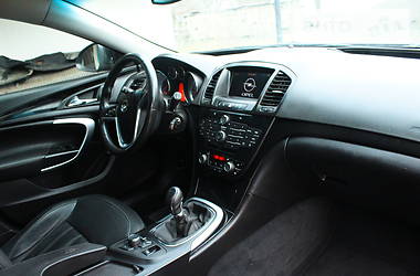 Універсал Opel Insignia 2010 в 