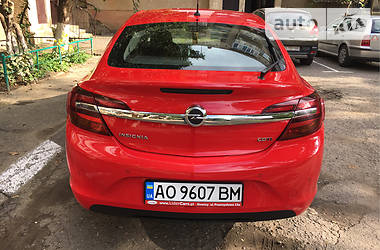 Хетчбек Opel Insignia 2014 в Ужгороді