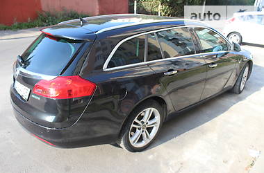 Універсал Opel Insignia 2010 в 