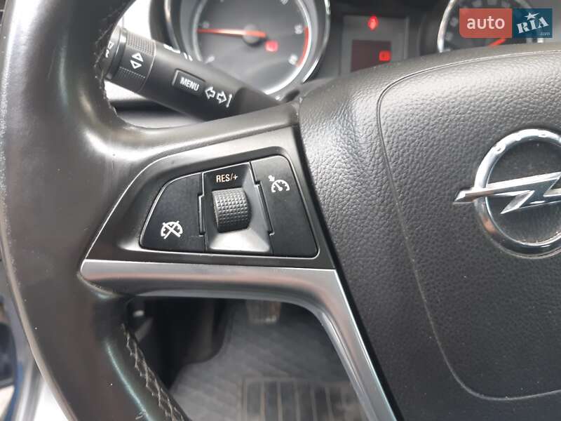 Универсал Opel Insignia 2010 в Николаеве