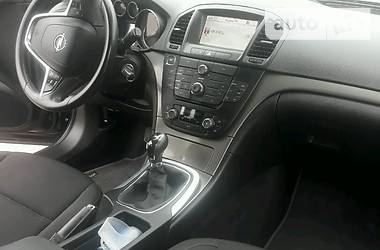 Хетчбек Opel Insignia 2012 в 