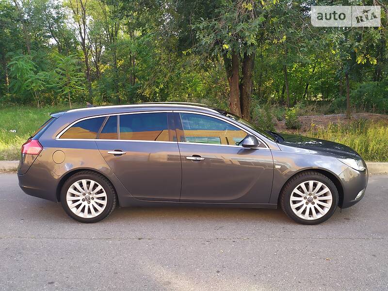 Универсал Opel Insignia 2009 в Днепре