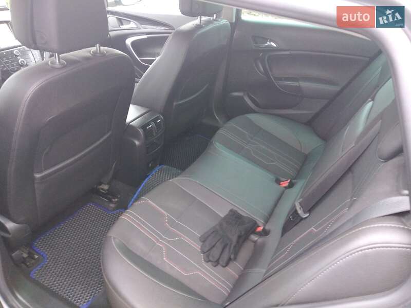 Універсал Opel Insignia 2012 в Івано-Франківську