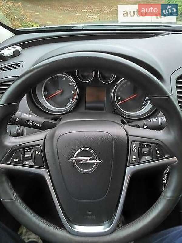 Універсал Opel Insignia 2012 в Івано-Франківську