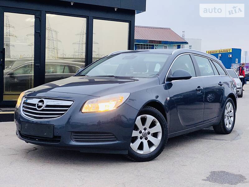 Універсал Opel Insignia 2011 в 
