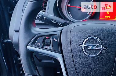 Універсал Opel Insignia 2011 в 
