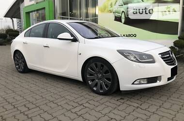 Седан Opel Insignia 2010 в 