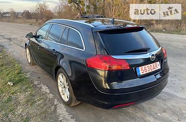 Універсал Opel Insignia 2010 в 
