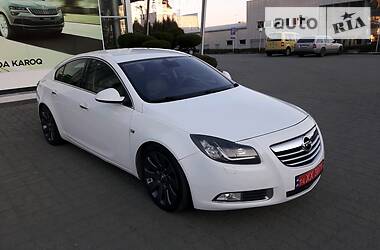 Седан Opel Insignia 2010 в 