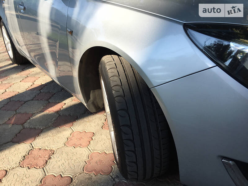 Універсал Opel Insignia 2014 в Херсоні