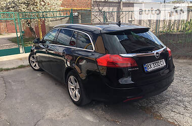 Універсал Opel Insignia 2012 в 