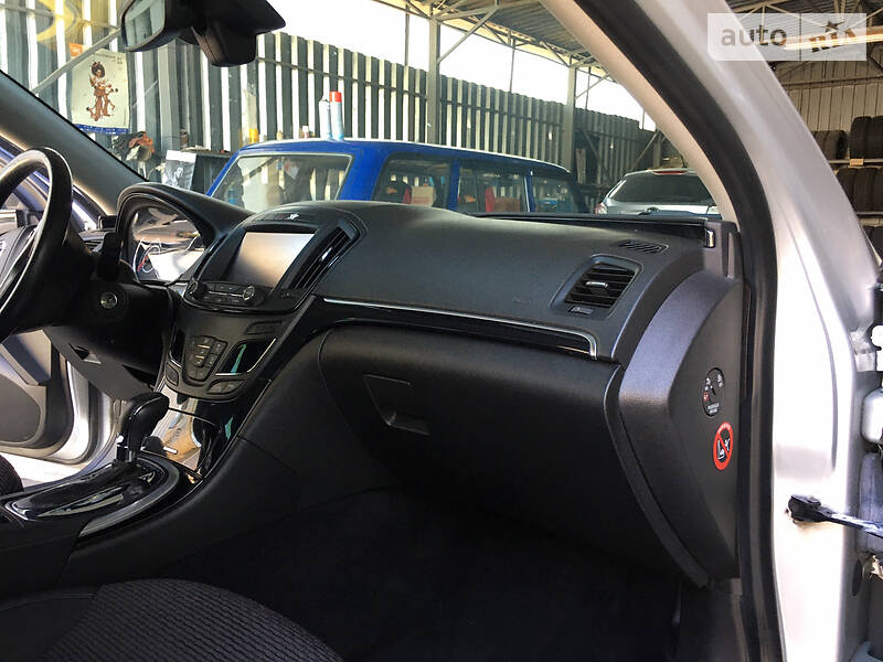 Універсал Opel Insignia 2014 в Херсоні