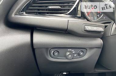 Седан Opel Insignia 2017 в 
