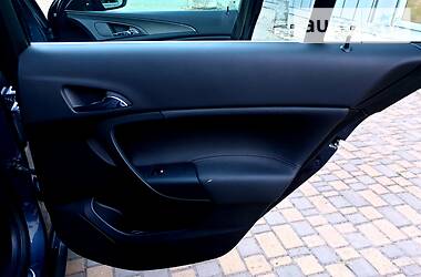 Універсал Opel Insignia 2010 в 