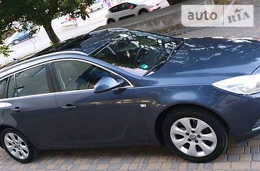Універсал Opel Insignia 2010 в 
