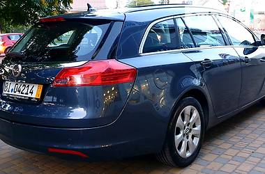 Універсал Opel Insignia 2010 в 