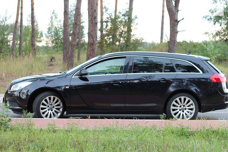 Універсал Opel Insignia 2009 в Києві