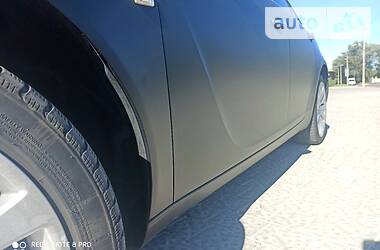 Універсал Opel Insignia 2010 в 