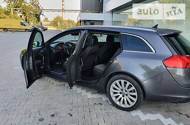 Универсал Opel Insignia 2011 в Черновцах