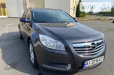 Универсал Opel Insignia 2009 в Буче