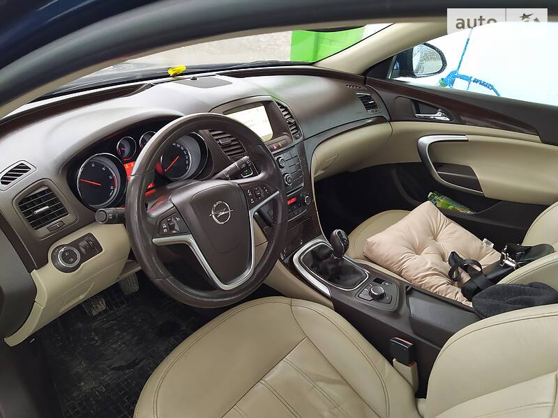 Хэтчбек Opel Insignia 2012 в Золочеве фото 15 Хэтчбек Opel Insignia 2012 в Золочеве