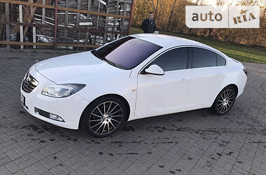 Седан Opel Insignia 2008 в Нововолынске