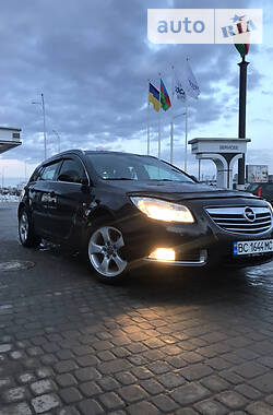 Универсал Opel Insignia 2009 в Львове