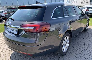 Универсал Opel Insignia 2015 в Киеве