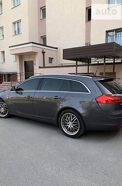 Універсал Opel Insignia 2010 в Києві