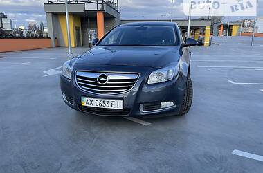 Седан Opel Insignia 2010 в Киеве