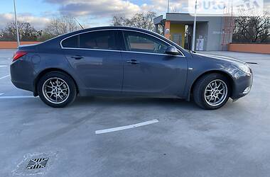 Седан Opel Insignia 2010 в Киеве