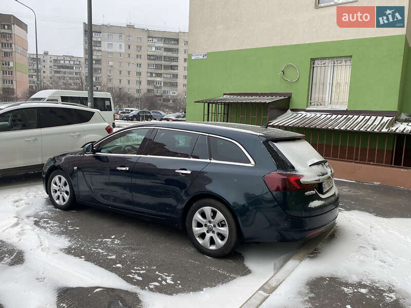 Универсал Opel Insignia 2014 в Киеве