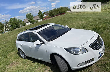 Універсал Opel Insignia 2010 в Києві