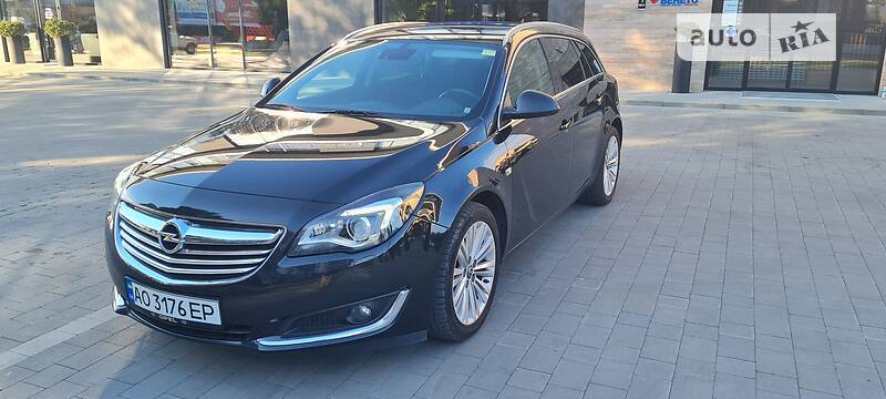 Универсал Opel Insignia 2014 в Ужгороде