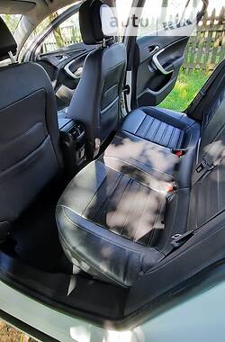 Универсал Opel Insignia 2011 в 