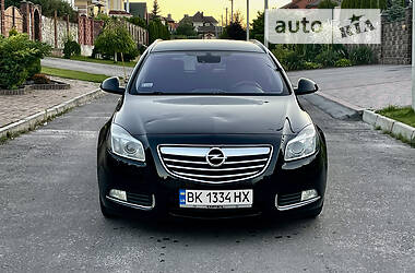 Универсал Opel Insignia 2009 в 