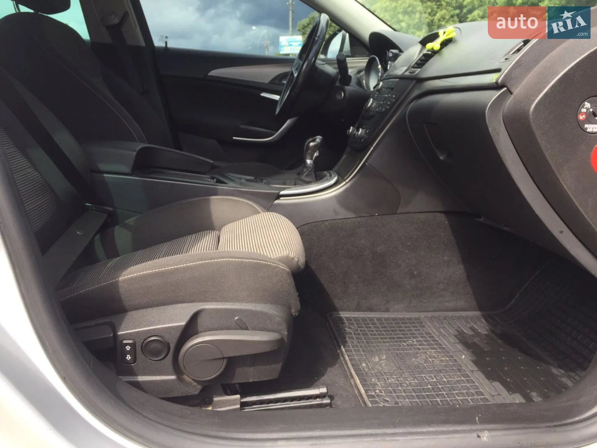 2011 Opel Insignia - мініатюра 12