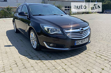 Універсал Opel Insignia 2014 в Івано-Франківську