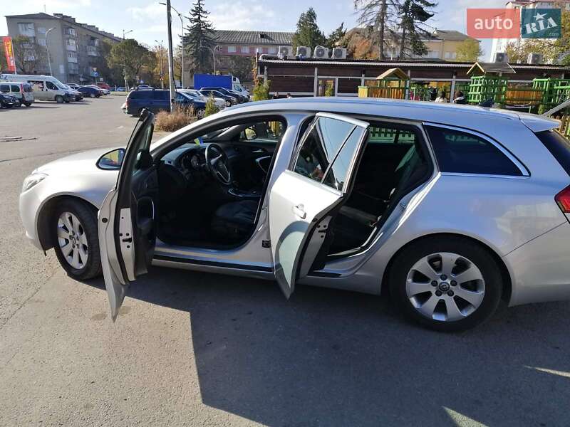 Універсал Opel Insignia 2013 в Івано-Франківську