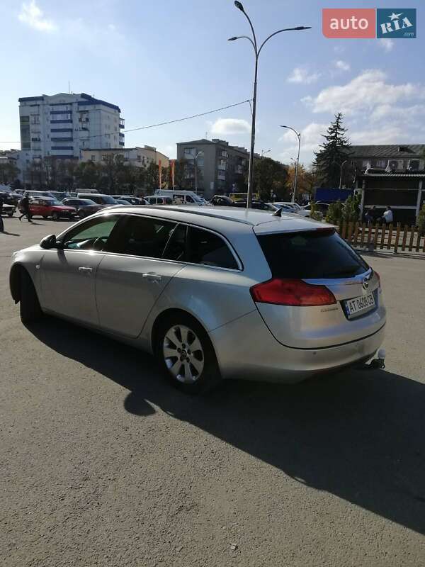 Універсал Opel Insignia 2013 в Івано-Франківську