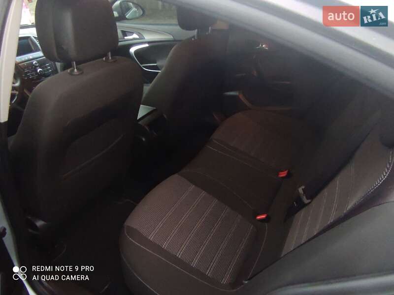 Седан Opel Insignia 2013 в Тернополі