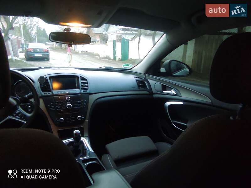 Седан Opel Insignia 2013 в Тернополі