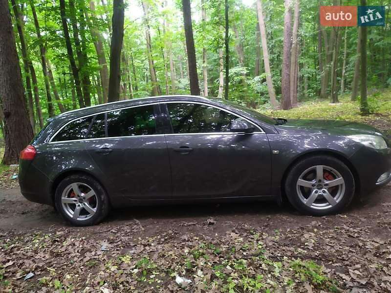 Універсал Opel Insignia 2010 в Чорткові