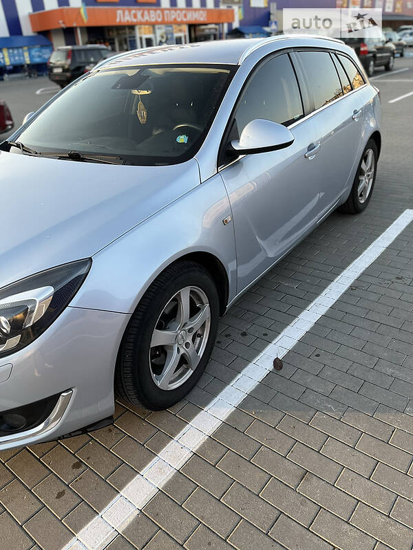 Універсал Opel Insignia 2016 в Калуші