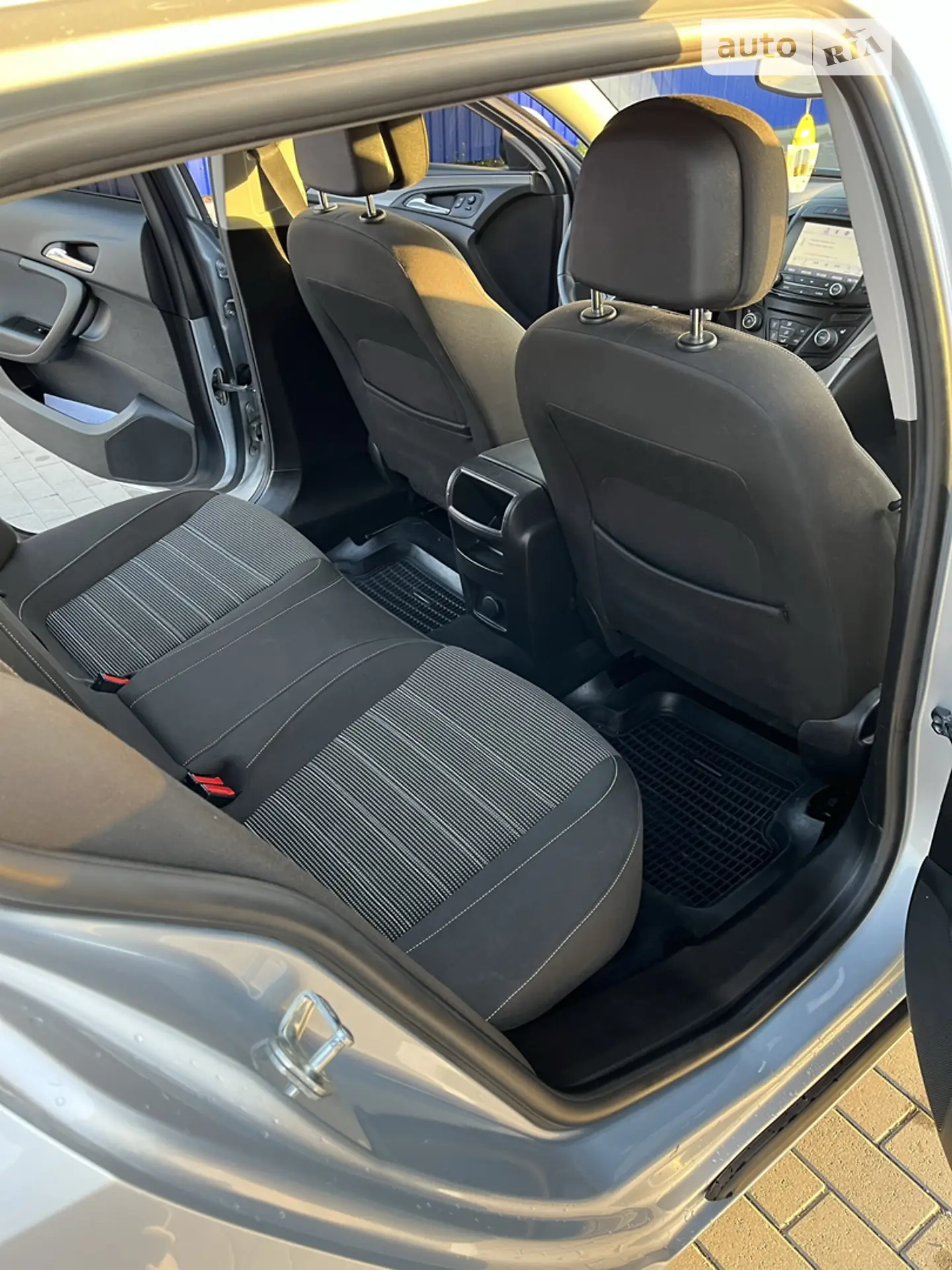 2016 Opel Insignia - мініатюра 18