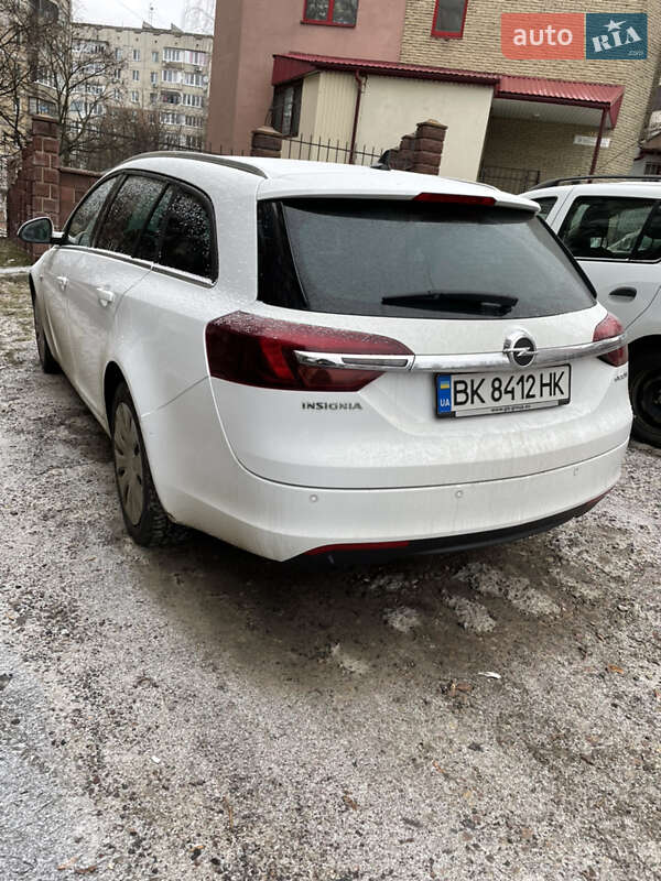 Універсал Opel Insignia 2015 в Рівному
