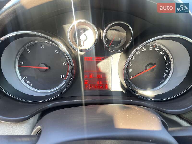 Універсал Opel Insignia 2012 в Пирятині