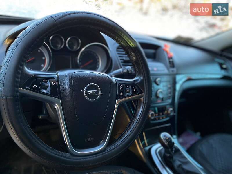 Универсал Opel Insignia 2013 в Черкассах