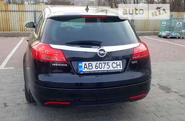Универсал Opel Insignia 2011 в 